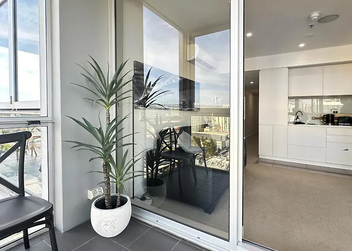 Penthouse Sky View Apartment Cbd 2Br Apartment Balcony Spa Access Sleeps 6